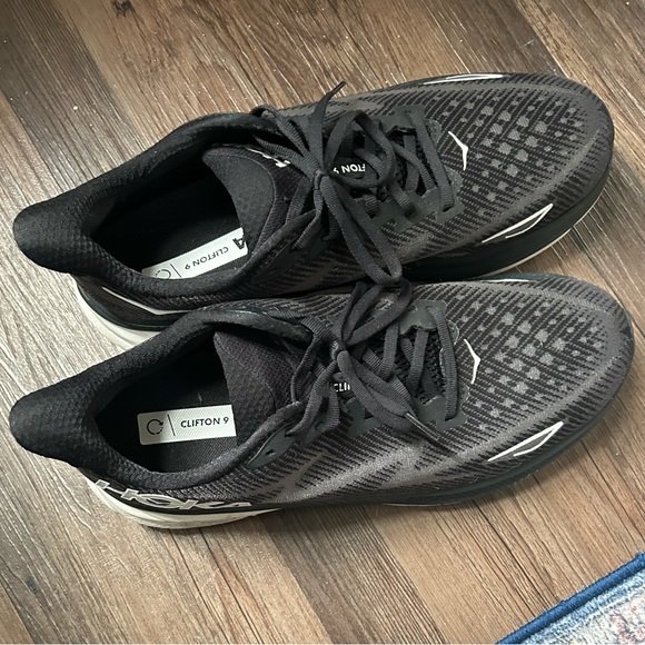 Men’s HOKA Clifton 9 Black / White Size 10.5 WIDE - Picture 4 of 6